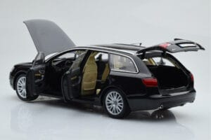 Audi A6 C6 Avant Noir Norev 1:18 188304 Métal — image 3 sur 8