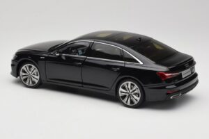 Audi A6L C8 Noir Paudi Model 1:18 42499 Métal — image 7 sur 8