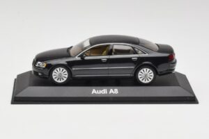Audi A8 D3 Phantom Noir Minichamps 1:43 5010508133 Métal