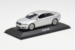 Audi A8 D3 Argent Minichamps 1:43 20000001386001 Métal — image 2 sur 4