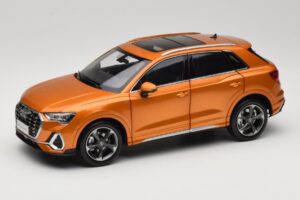 Audi Q3 F3 Orange Metallic Paudi Model 1:18 05962Q32019 Métal
