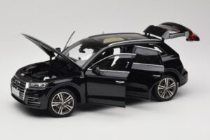 Audi Q5L FY Noir Paudi Model 1:18 26732 Métal — image 2 sur 8
