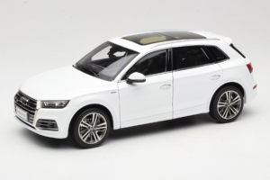 Audi Q5L FY Blanc Paudi Model 1:18 30694 Métal