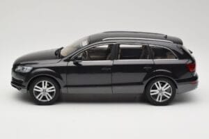 Audi Q7 4L Lava Grey Minichamps 1:18 5010507625 Métal — image 4 sur 8