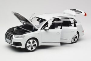 Audi Q7 4M Blanc Minichamps 1:18 110014000 Métal — image 2 sur 8