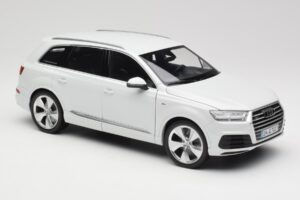 Audi Q7 4M Blanc Minichamps 1:18 110014000 Métal — image 6 sur 8
