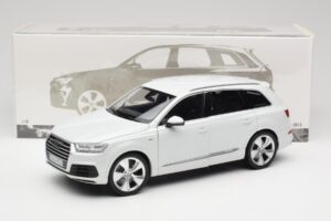 Audi Q7 4M Blanc Minichamps 1:18 110014000 Métal — image 8 sur 8