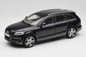 Audi Q7 Noir Kyosho 1:18 09221BK Métal