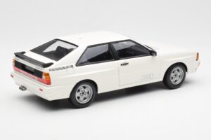 Audi Quattro Blanc Minichamps 1:18 155016120 Métal — image 2 sur 6