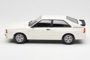 Audi Quattro Blanc Minichamps 1:18 155016120 Métal — image 3 sur 6