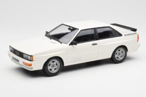 Audi Quattro Blanc Minichamps 1:18 155016120 Métal