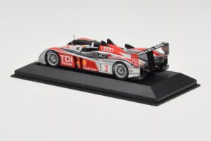 Audi R10 TDI LMP1 #3 L. Luhr / A. Premat / M. Rockenfeller 24 Hours of Le Mans 2008 Minichamps 1:43 400089903 Métal — image 3 sur 4
