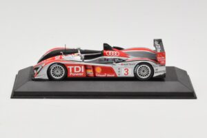 Audi R10 TDI LMP1 #3 L. Luhr / A. Premat / M. Rockenfeller 24 Hours of Le Mans 2008 Minichamps 1:43 400089903 Métal