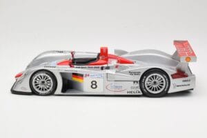 Audi R8 LMP900 #8 Audi Sport Team Joest F. Biela / E. Pirro / T. Kristensen 24 Hours of Le Mans 2000 Maisto 1:18 38899 Métal — image 3 sur 6