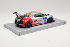 Audi R8 LMS #99 F. Biela / P. Kaffer / M. Fässler / M. Hennerici Phoenix Racing 24 Hours Nürburgring 2009 Spark 1:18 18S041 R — image 3 sur 6