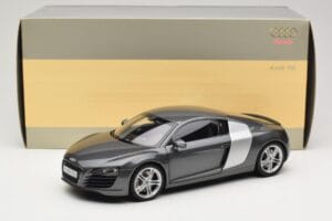 Audi R8 Type 42 4.2 Daytona Grey Kyosho 1:18 5010618425 Métal — image 8 sur 8