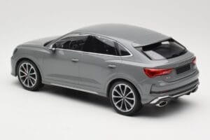Audi RS Q3 F3 Sportback Gris Minichamps 1:18 155018100 Métal — image 5 sur 6