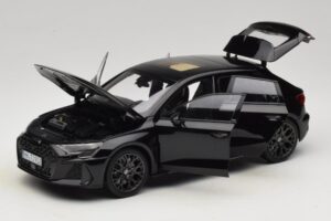 Audi RS3 8Y Sportback Myth Black Norev 1:18 188388 Métal — image 2 sur 8