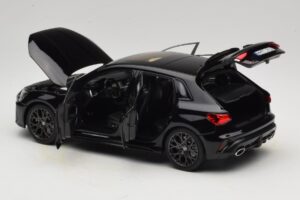 Audi RS3 8Y Sportback Myth Black Norev 1:18 188388 Métal — image 5 sur 8