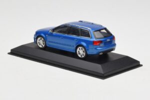 Audi RS4 B7 Avant Blue Metallic Minichamps 1:43 AUDI010 Métal — image 3 sur 4