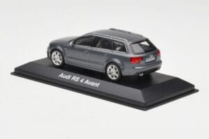 Audi RS4 B7 Avant Gris Minichamps 1:43 5010509223 Métal — image 3 sur 4