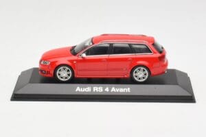 Audi RS4 B7 Avant Rouge Minichamps 1:43 5010509213 Métal