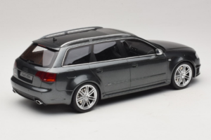 Audi RS4 B7 Gris Otto 1:18 OT721 Résine — image 2 sur 6