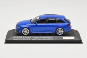 Audi RS4 B8 Avant Nogaro Blue Sélection de Noël 2014 Minichamps 1:43 AUDI003 Métal