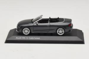 Audi RS5 B8 Cabriolet Daytona Gray Minichamps 1:43 5011215323 Métal