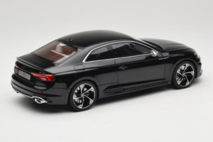 Audi RS5 B9 Coupe Noir GT Spirit 1:18 GT751 Résine — image 2 sur 6