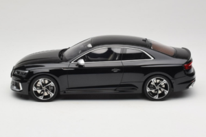 Audi RS5 B9 Coupe Noir GT Spirit 1:18 GT751 Résine — image 3 sur 6