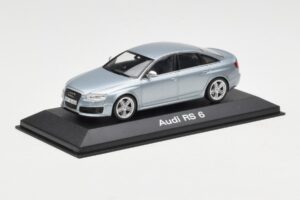 Audi RS6 C6 Monza Silver Minichamps 1:43 5010810113 Métal — image 2 sur 4