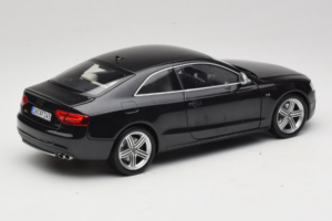 Audi S5 B8 Coupe Noir Norev 1:18 188360 Métal — image 3 sur 8