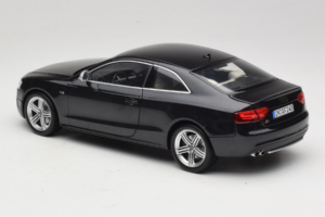 Audi S5 B8 Coupe Noir Norev 1:18 188360 Métal — image 7 sur 8