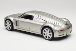 Audi Rosemeyer Argent Maisto 1:18 31625 Métal — image 7 sur 8