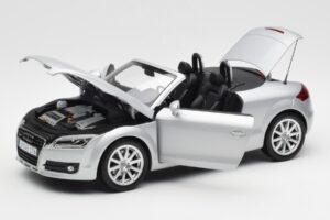 Audi TT 8J Roadster Argent Clair Minichamps 1:18 5010500515 Métal — image 2 sur 8