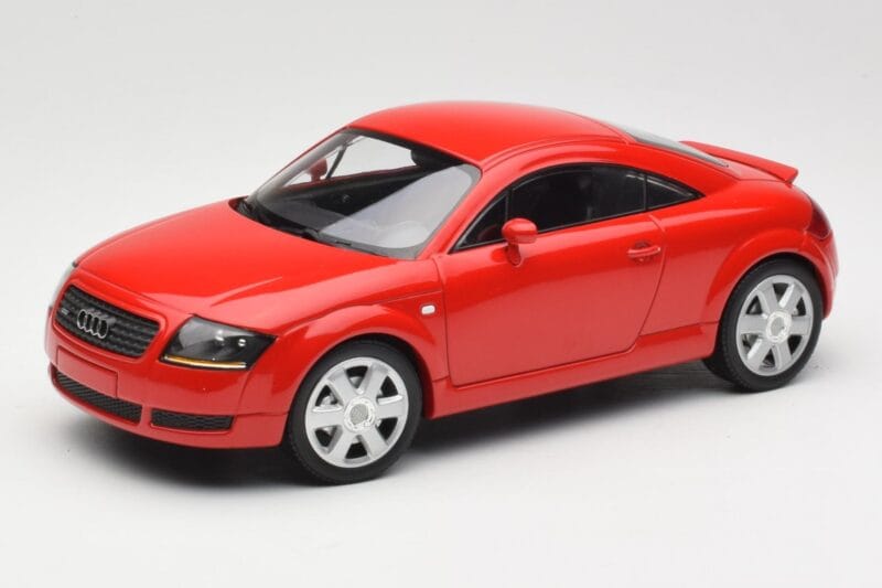 Audi TT 8N Rouge Minichamps 1:18 155017022 Métal