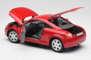 Audi TT 8N Coupe Rouge Revell 1:18 89909092 Métal — image 5 sur 8
