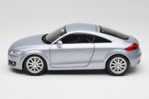 Audi TT 8N RHD Lake Argent Métallique Minichamps 1:18 150015020 Métal — image 4 sur 8
