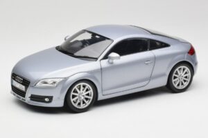 Audi TT 8N RHD Lake Argent Métallique Minichamps 1:18 150015020 Métal