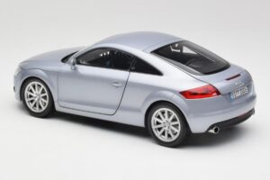 Audi TT 8N RHD Lake Argent Métallique Minichamps 1:18 150015020 Métal — image 7 sur 8