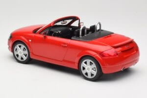 Audi TT 8N Roadster Rouge Minichamps 1:18 155017032 Métal — image 5 sur 6
