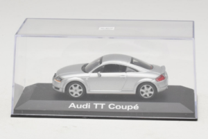 Audi TT 8N Argent Minichamps 1:43 5019800423 Métal — image 4 sur 5
