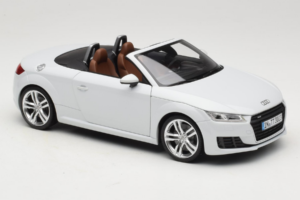 Audi TT 8S Roadster Glacier White Minichamps 1:18 5011400515 Métal — image 6 sur 8