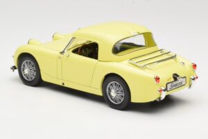 Austin-Healey Sprite Mk1 Jaune Revell 1:18 08835 Métal — image 7 sur 8