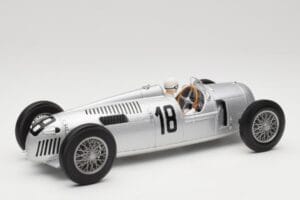 Auto Union Typ C #18 B. Rosemeyer Internationales Eifelrennen Nürburgring Winner 1936 Minichamps 1:18 155361018 Métal — image 2 sur 6