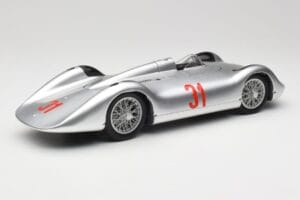Auto Union Typ C Stromlinie #31 B. Rosemeyer 1937 Argent Revell 1:18 08436 Métal — image 3 sur 8