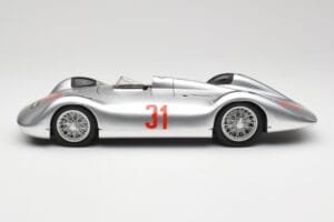 Auto Union Typ C Stromlinie #31 B. Rosemeyer 1937 Argent Revell 1:18 08436 Métal — image 4 sur 8