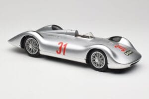 Auto Union Typ C Stromlinie #31 B. Rosemeyer 1937 Argent Revell 1:18 08436 Métal — image 6 sur 8
