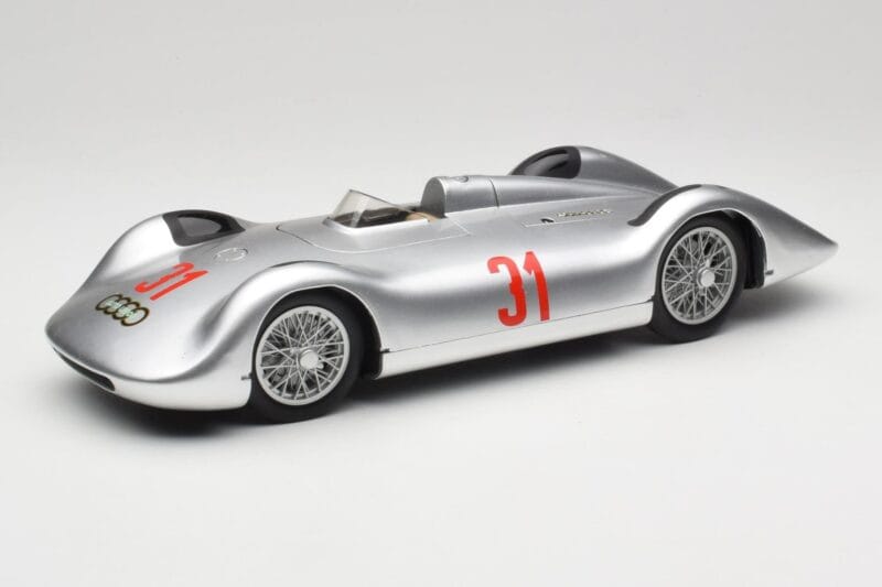 Auto Union Typ C Stromlinie #31 B. Rosemeyer 1937 Argent Revell 1:18 08436 Métal